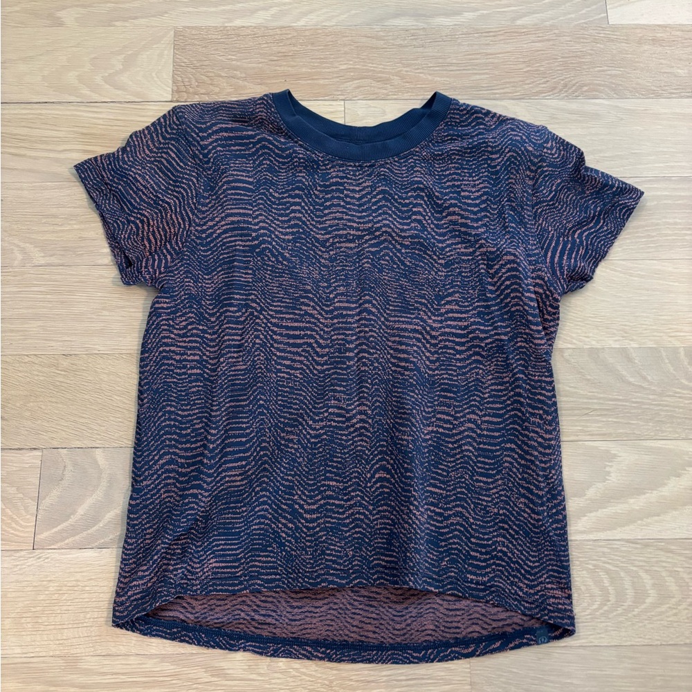 Lululemon T-Shirt